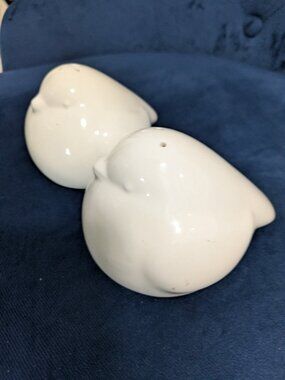 Crate and Barrel Fat Bird White Ceramic Salt and Pepper Shakers